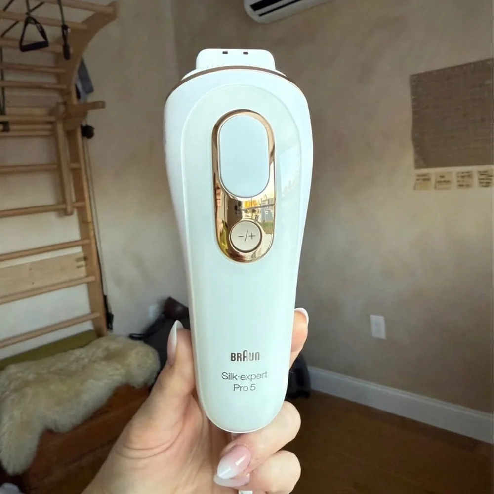 Braun IPL Hair Removal System - White and Gold - Picture 7 of 10